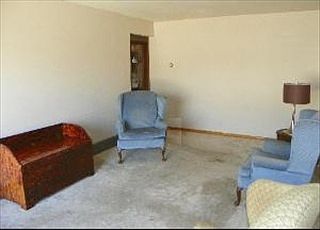 2nd image of 2841 W 99th St