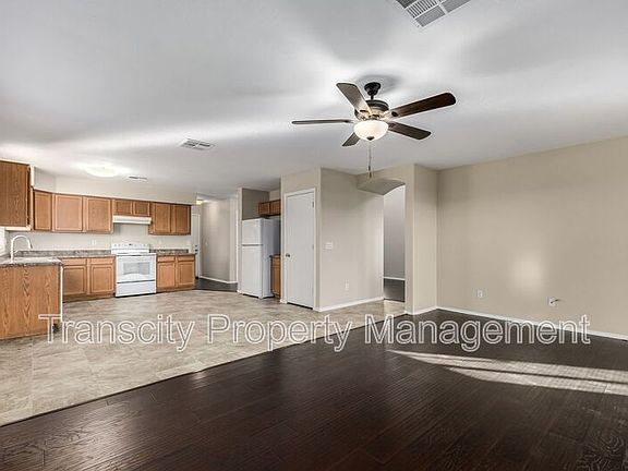 5th image of 41207 N Cambria Dr