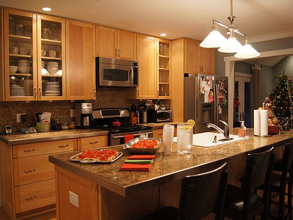 Kitchen- includes gas stove 