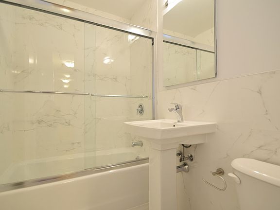 The Capri - Bathroom - GCC-12K