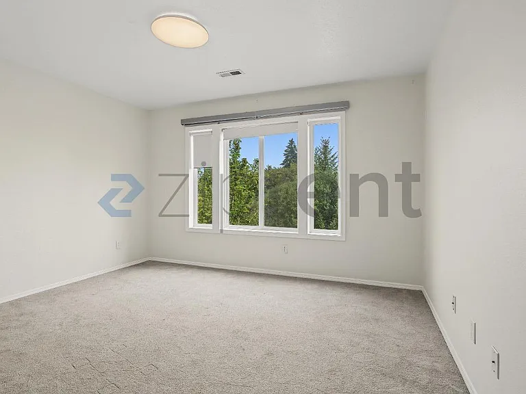 18052 SW Loxley Dr — Photo 26