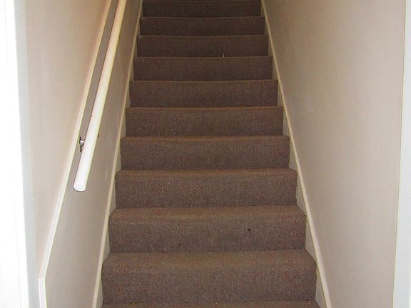 2nd image of 6100 N Albany Ave APT 2