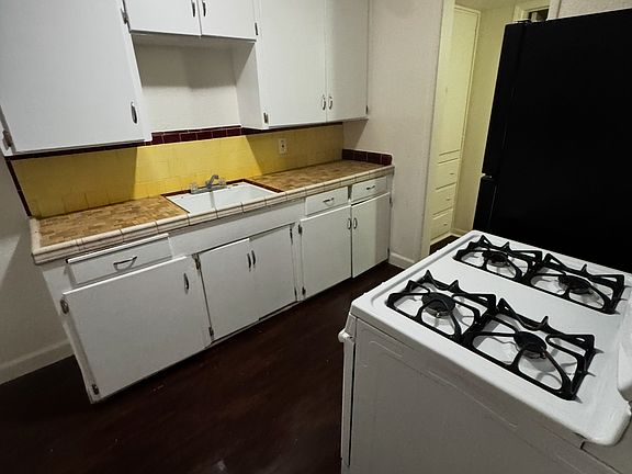 5th image of 3122 Callecita St APT 1-8