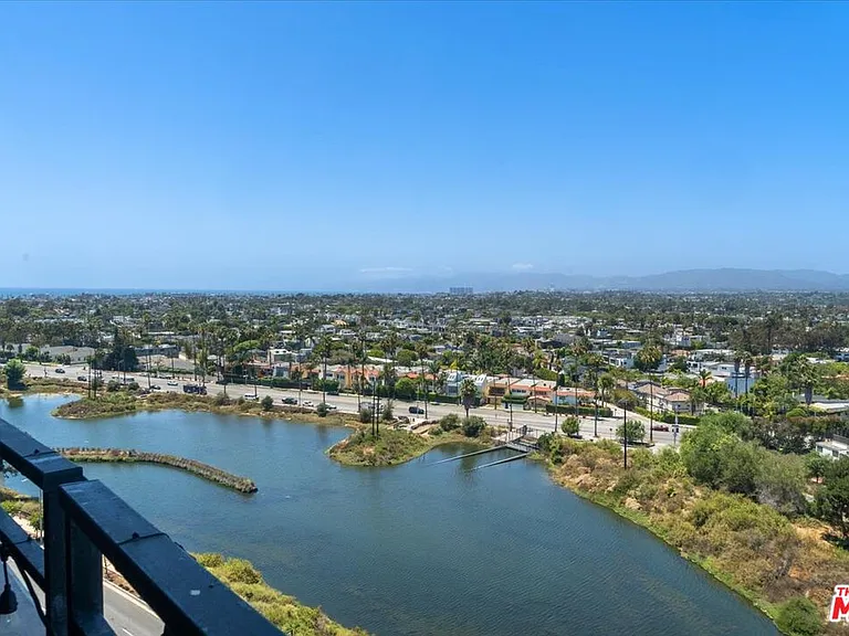 4316 Marina City Dr #927 — Photo 19