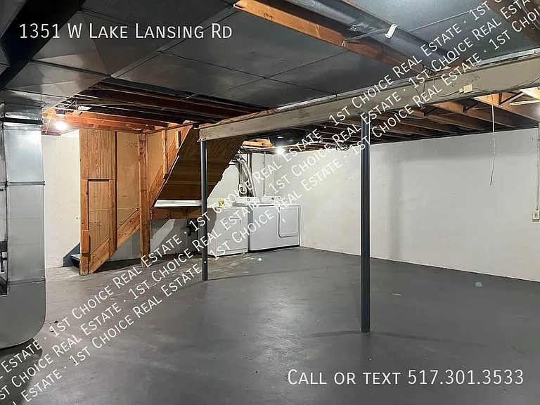 1351 W Lake Lansing Rd — Photo 13