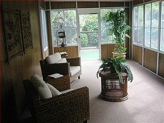 5th image of 233 Bryce Ave