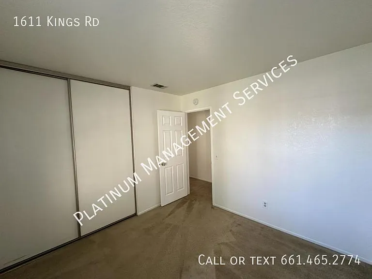 1611 Kings Rd — Photo 16
