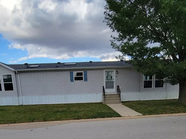 1001 Oak Ridge Dr, Manteno, IL 60950