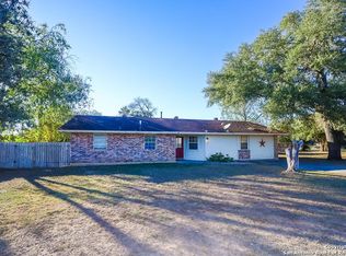 219 N Damron St, Tuleta, TX 78162