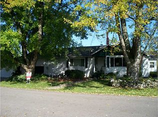 606 E Tinker St, Waldron, IN 46182