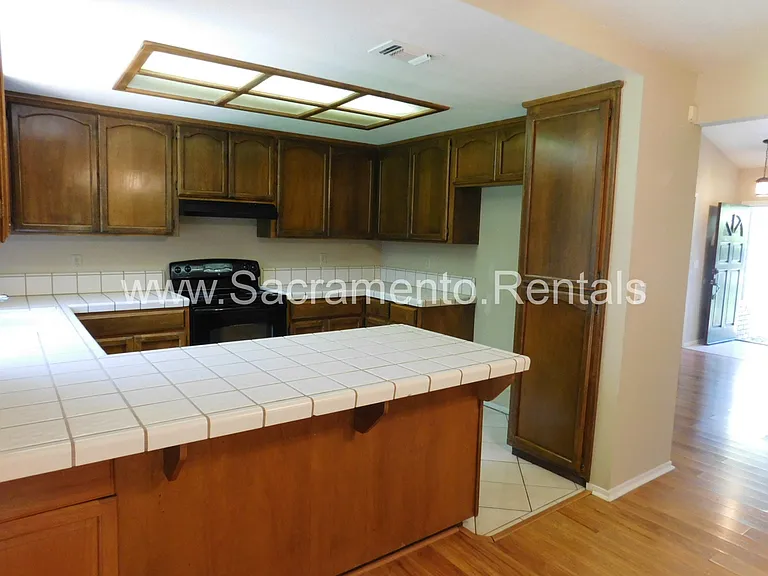 7452 Santa Susana Way — Photo 7