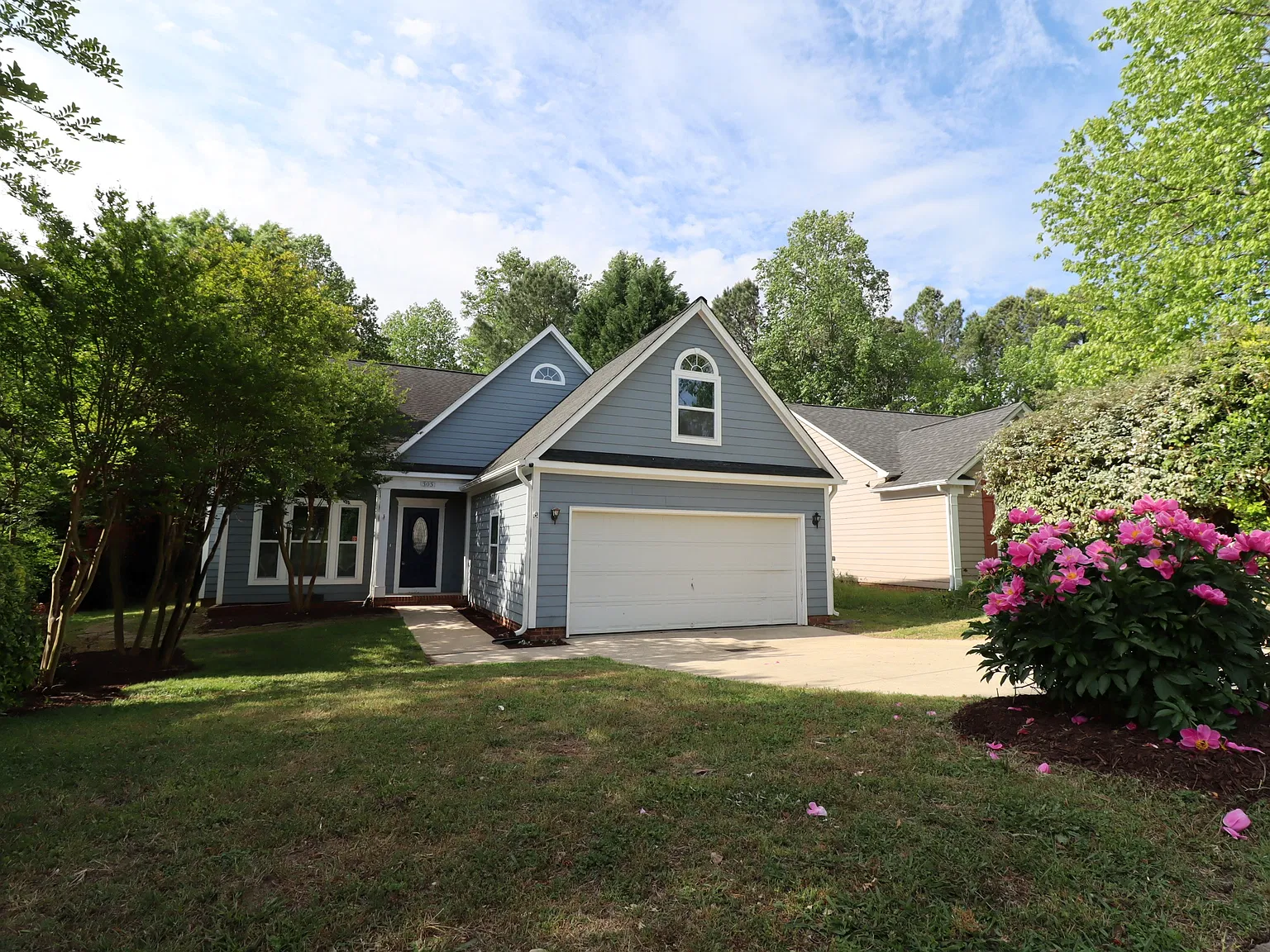 Charming Holly Springs Home Available Immediately — Photo 1