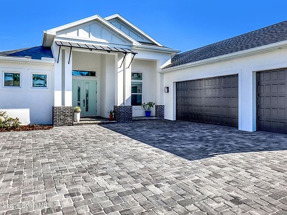 4th image of 224 Woody Cir