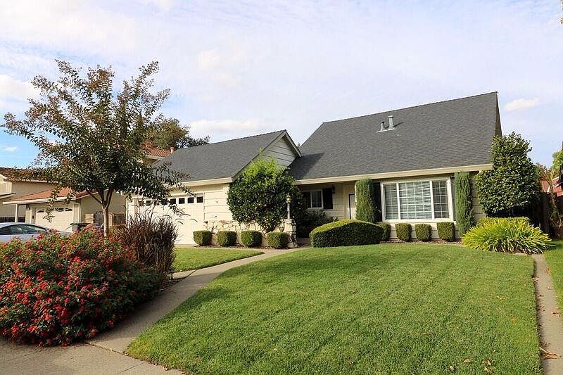 2nd image of 8159 Caribbean Way