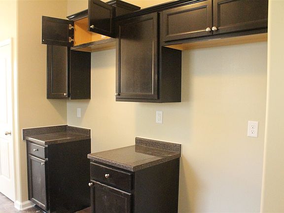 5th image of 2160 E Berry Garden Cir