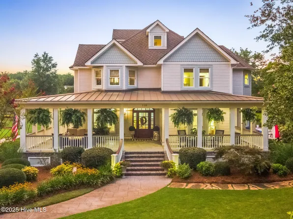 110 Seven Oaks Court, Hampstead, NC 28443