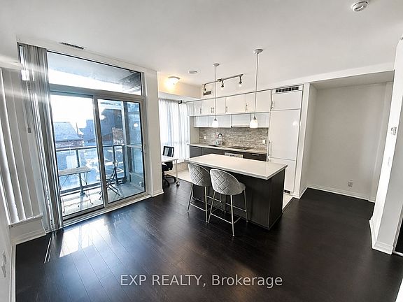 3rd image of 8 Mercer St Unit 417