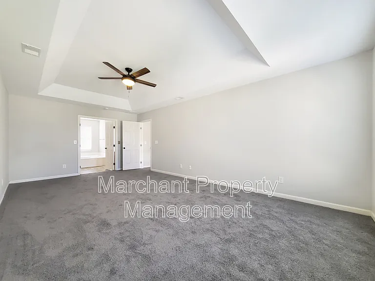 15 Silverthorn Ct — Photo 36