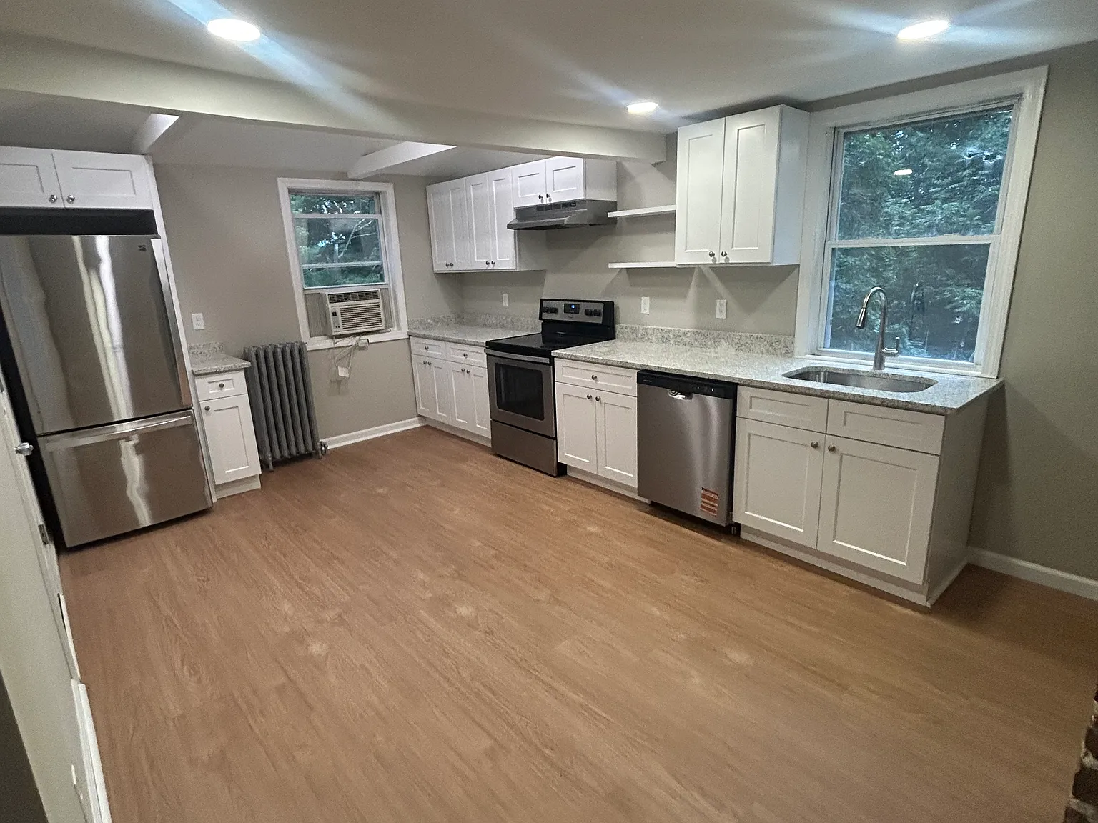 2 bed, 676 sqft, $2,500 — Photo 2