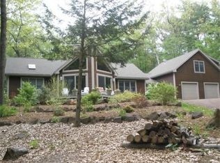 110 N Silver Ln, Sunderland, MA 01375