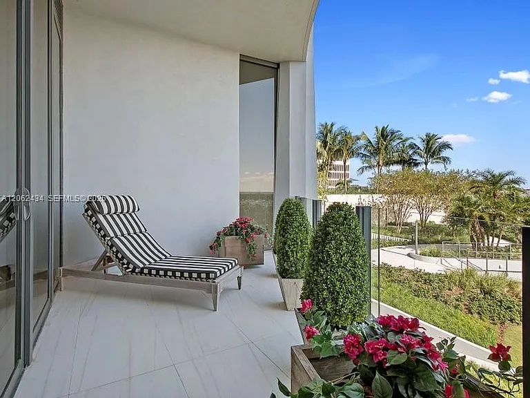 2811 S Bayshore Dr #5C — Photo 7