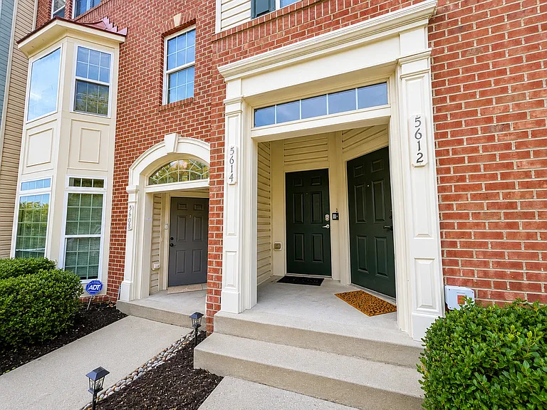 5614 Virginia Ln — Photo 2