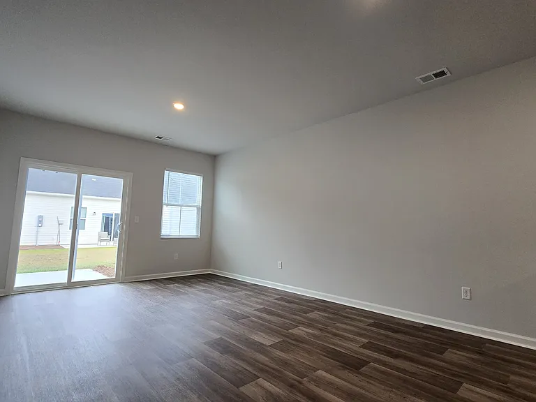 1124 Pit Crew Dr — Photo 3