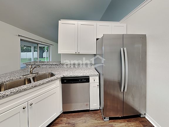 5th image of 1120 Lake Idamere Blvd
