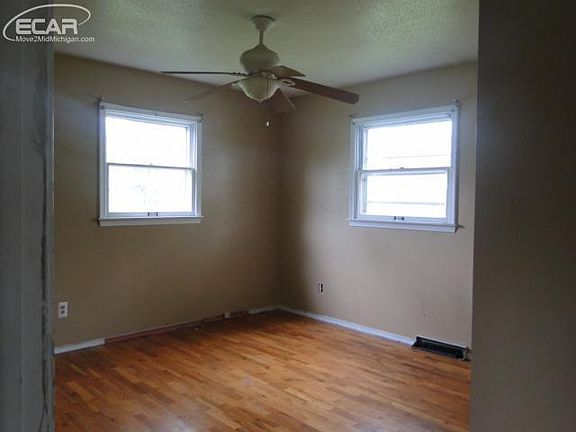 3rd image of 1118 Nutana Blvd