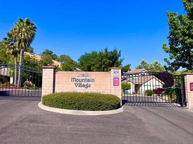 8480 Paseo De Caballo — Photo 12