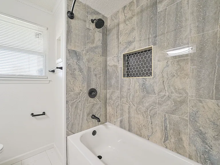 4001 SE 45th St — Photo 23