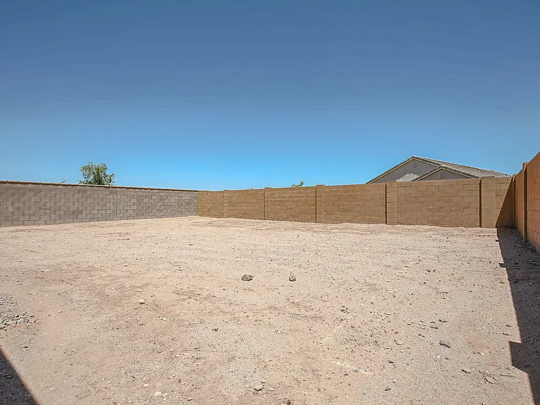 40120 W Venture Rd — Photo 32