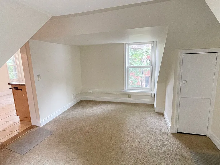 6 Maple St — Photo 14