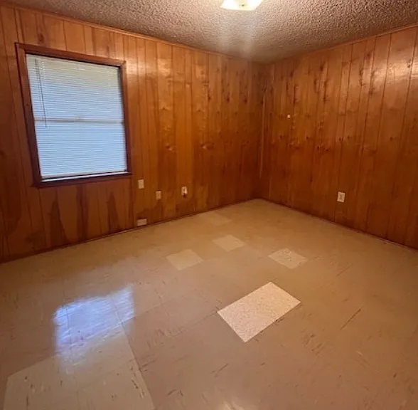 1506 Briarwood Dr — Photo 8