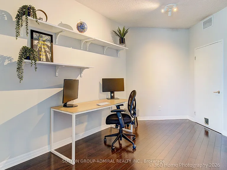 901 Queen St W #208 — Photo 14