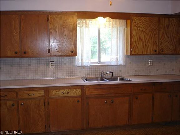 2nd image of 7720 Royalview Dr