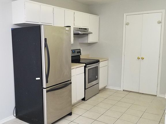 3rd image of 904 Naomi Ln Unit B