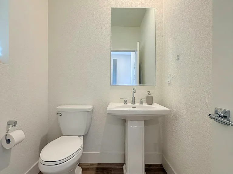 5242 Upton Ave — Photo 9