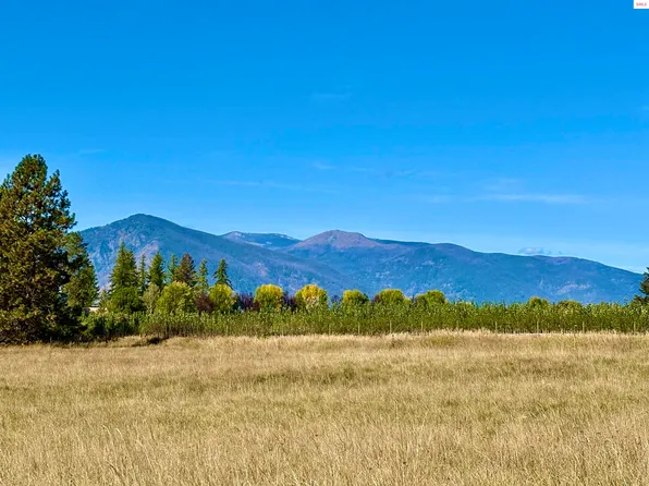 2 Royal Way, Bonners Ferry, ID 83805