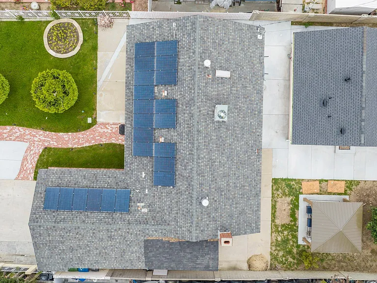 DRONE VIEW OF THE ENTIRE PROPERTY FROM A DIFFERENT ANGLE.