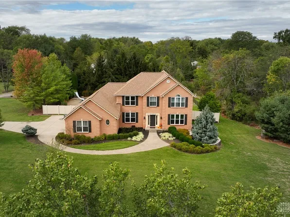 7553 Twin Lakes Dr, Morrow, OH 45152