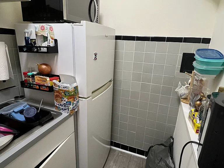 912 Pine St #3B — Photo 8