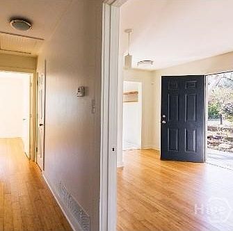 4th image of 330 Willow Run