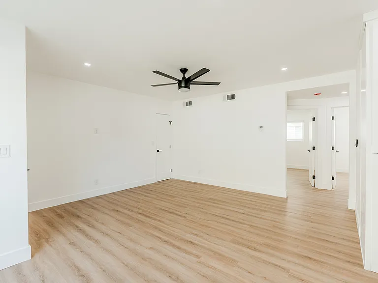 5919 Woodruff Ave #2-3-4 — Photo 5