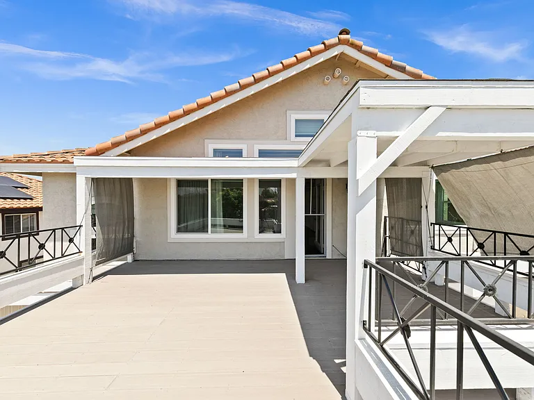 1068 Pacific Hill St — Photo 42