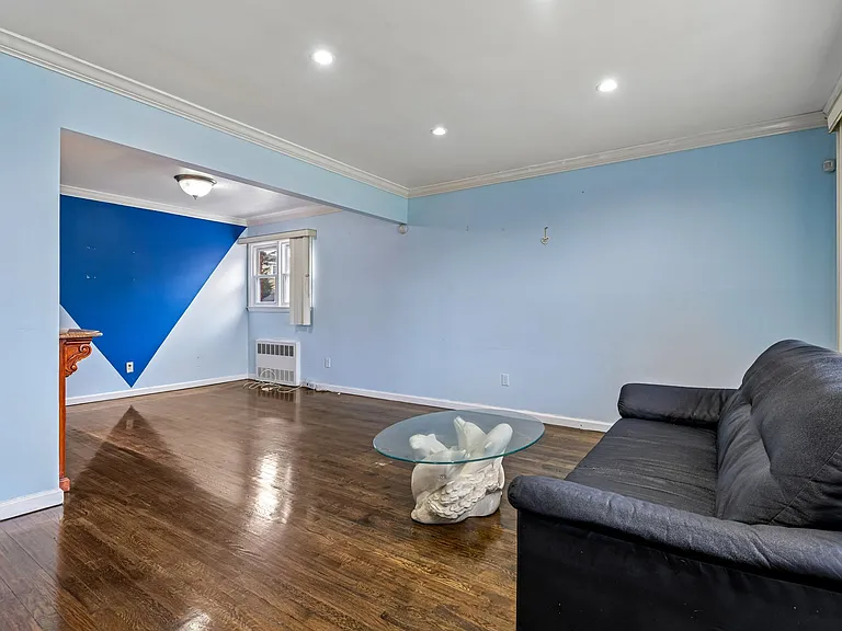 183 Litchfield Ave — Photo 3