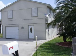 310 Tahiti Rd, Tiki Island, TX 77554