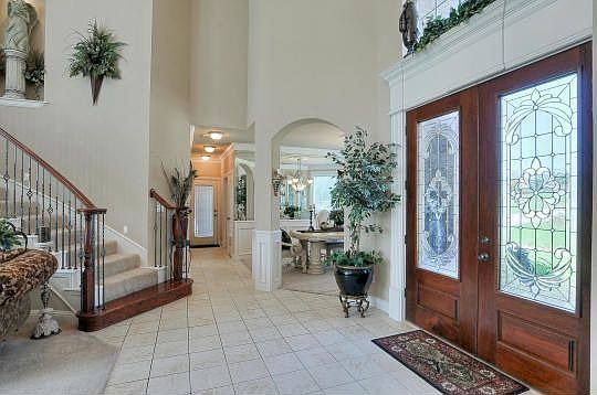 2nd image of 5403 Moorewood Dr