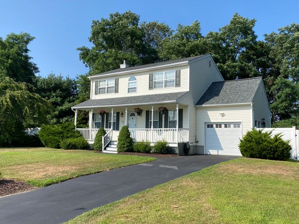 17 Old Manor Rd