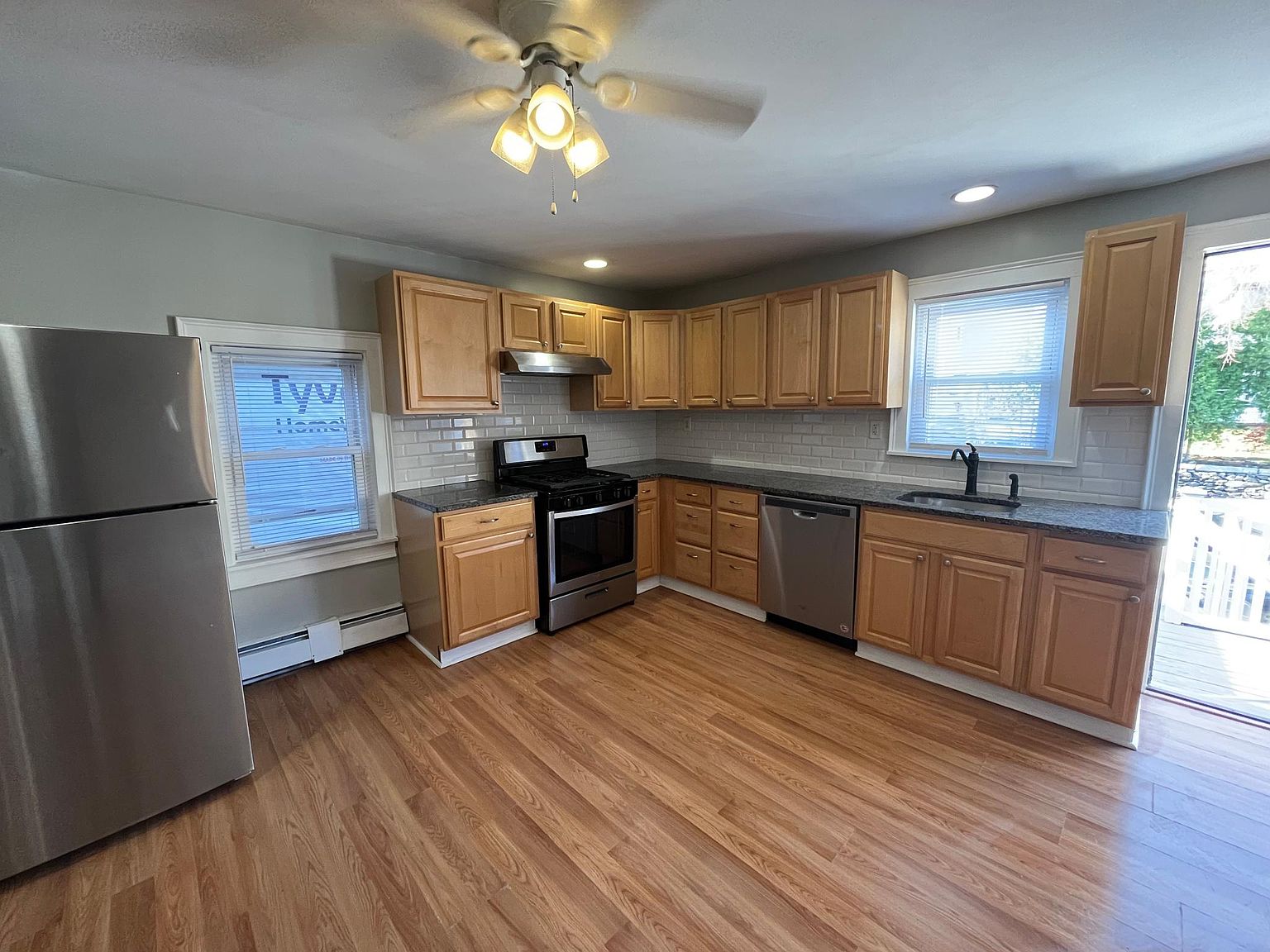 267 Main St APT 4, East Greenwich, RI 02818 Zillow